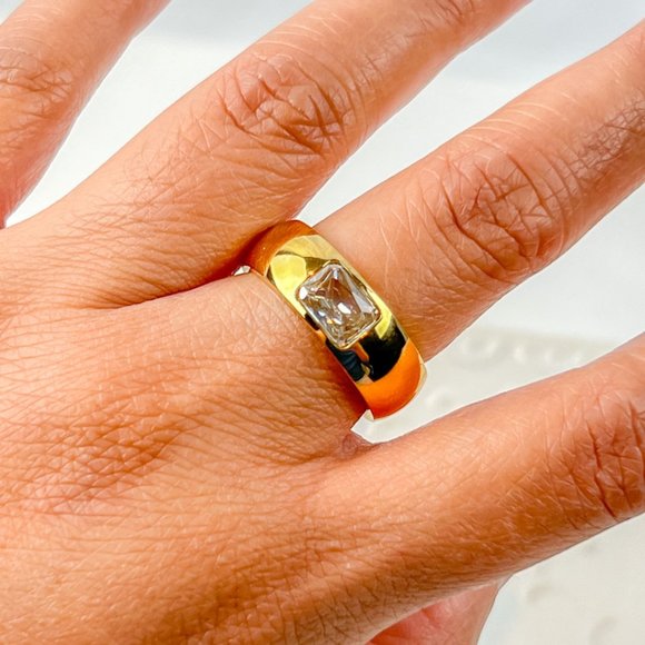 Gold Thick Band Ring With Stone Gold Chunky Ring for Women 18k Gold Plated Ring - Picture 11 of 15